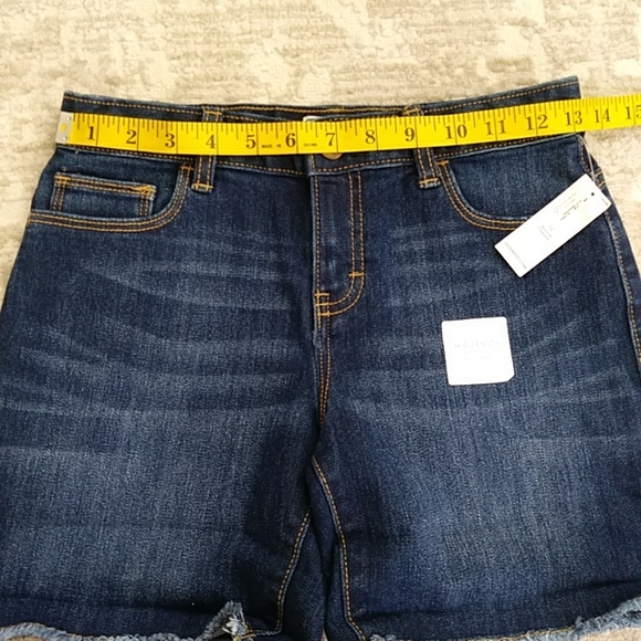 NEW Old Navy Mid-Length Stretch Extensible Denim Shorts Girls 12R Dark Wash - Picture 13 of 15